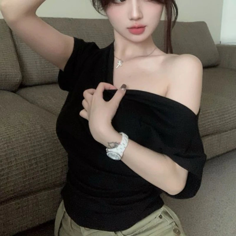 T-shirts Women Clothing Skew Collar Vintage Summer Aesthetic Sexy Off Shoulder Streetwear Elegant Minority Fashionable Pure 2023