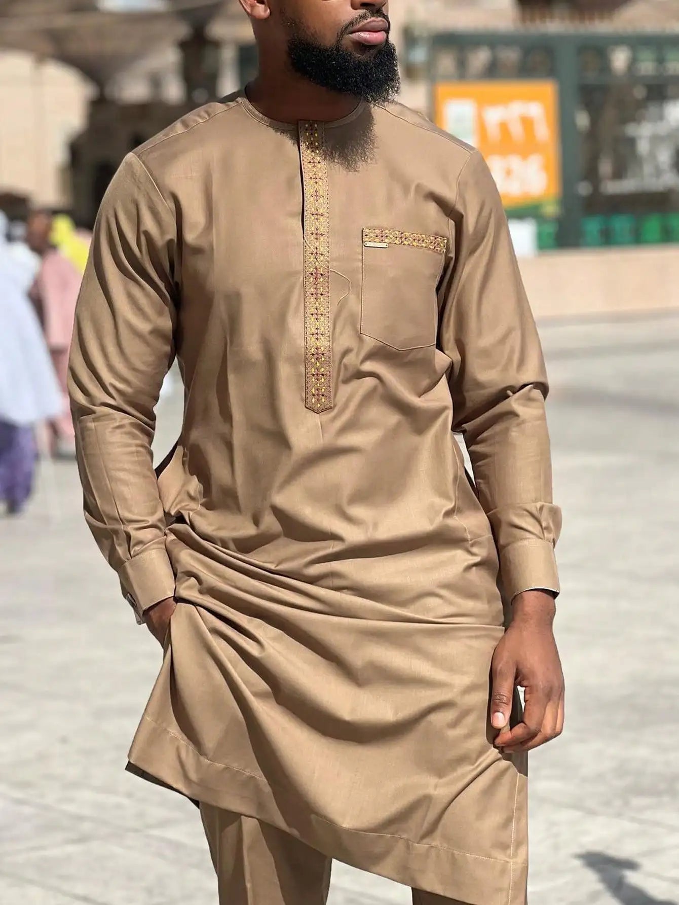 Mans Tracksuits Suits Set Kaftan Embroidered Long Sleeve Tops Pants 2Pcs Set Outfits Wedding Wear African Ethnic Casual Clothing