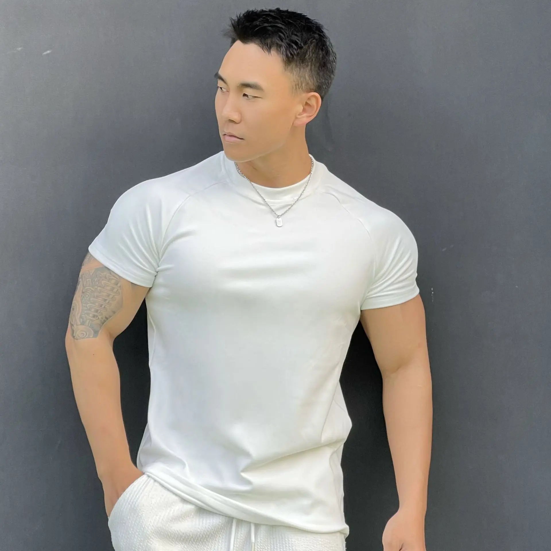New autumn and winter fitness brothers sports men's T-shirt de velvet round neck running short sleeve men high neck casual shirt