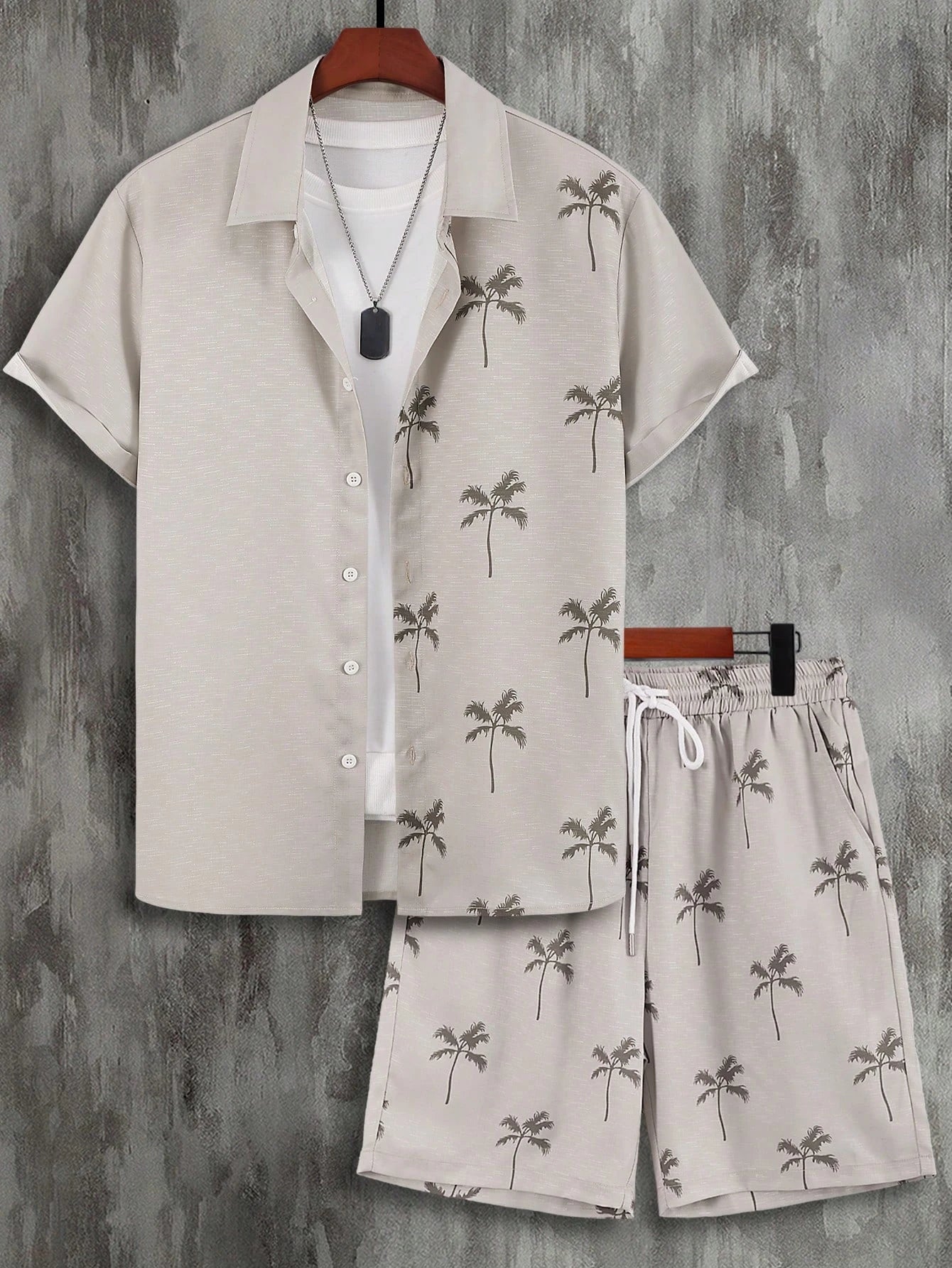 Hawaiian Coconut Tree Print Men's Shirt and Shorts Two-Piece Set Casual Vacation Men's Shirt Set Short Sleeve Button Shirt