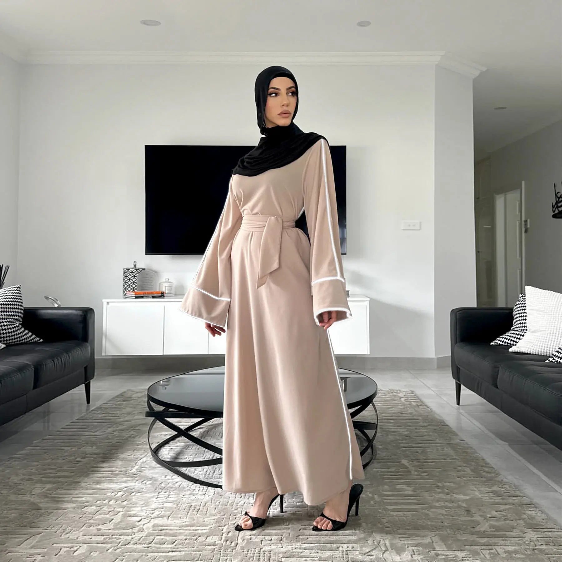 New Green Kaftan Abaya Wear Belted Design Catering to Islamic Modest Style in  Daily Life