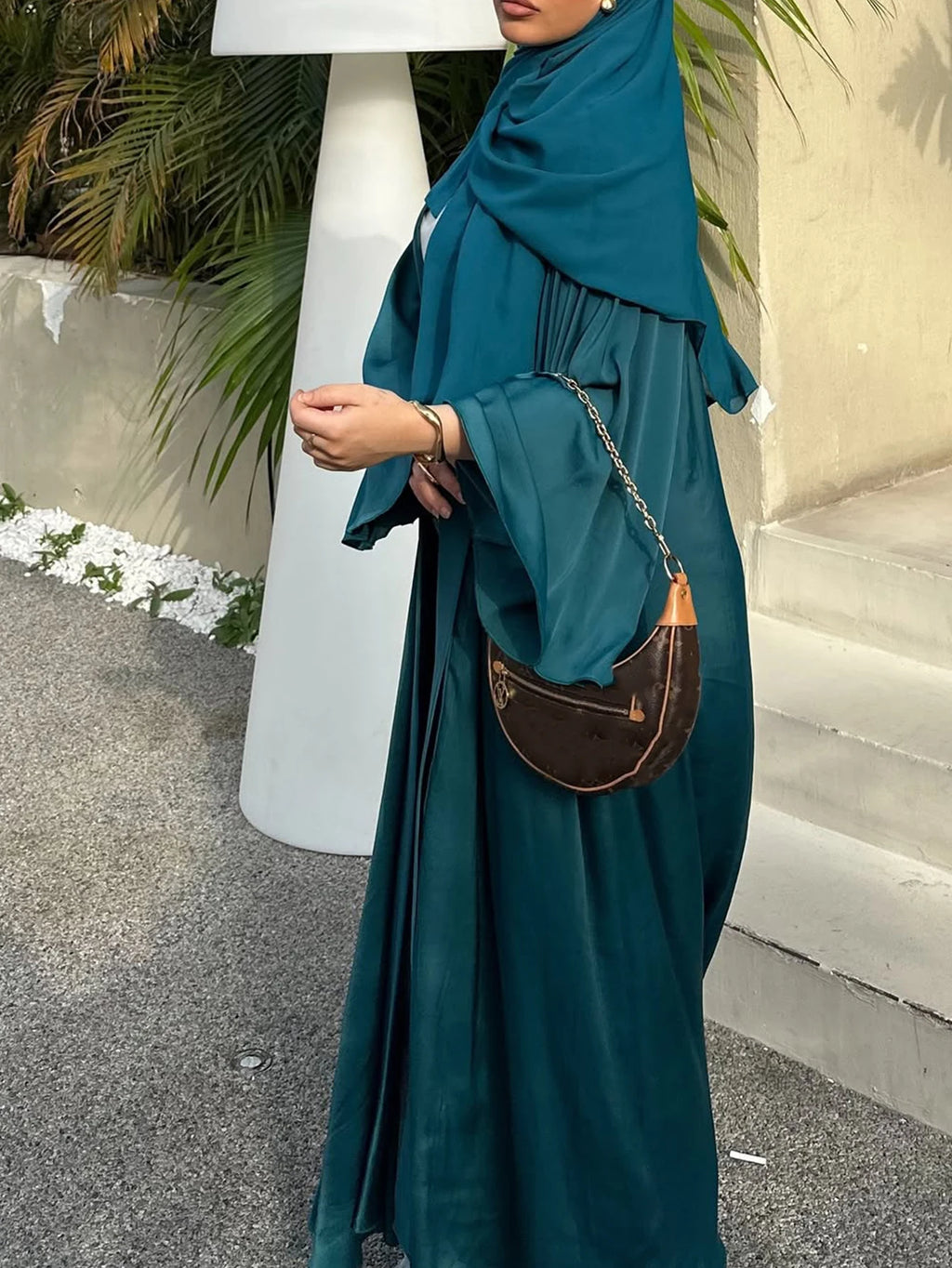Women's solid color  and elegant cardigan abaya