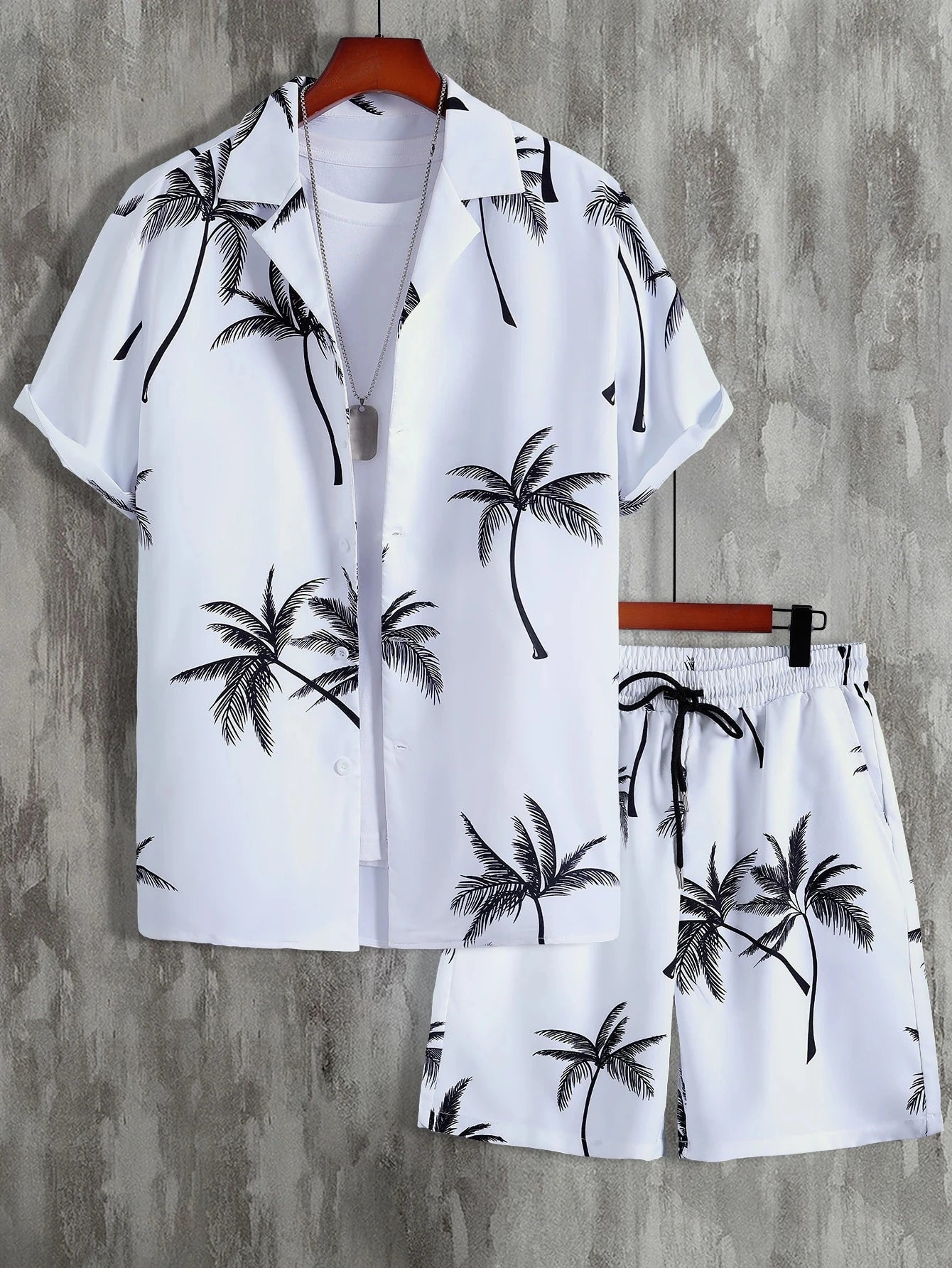 Hawaiian Coconut Tree Print Men's Shirt and Shorts Two-Piece Set Casual Vacation Men's Shirt Set Short Sleeve Button Shirt
