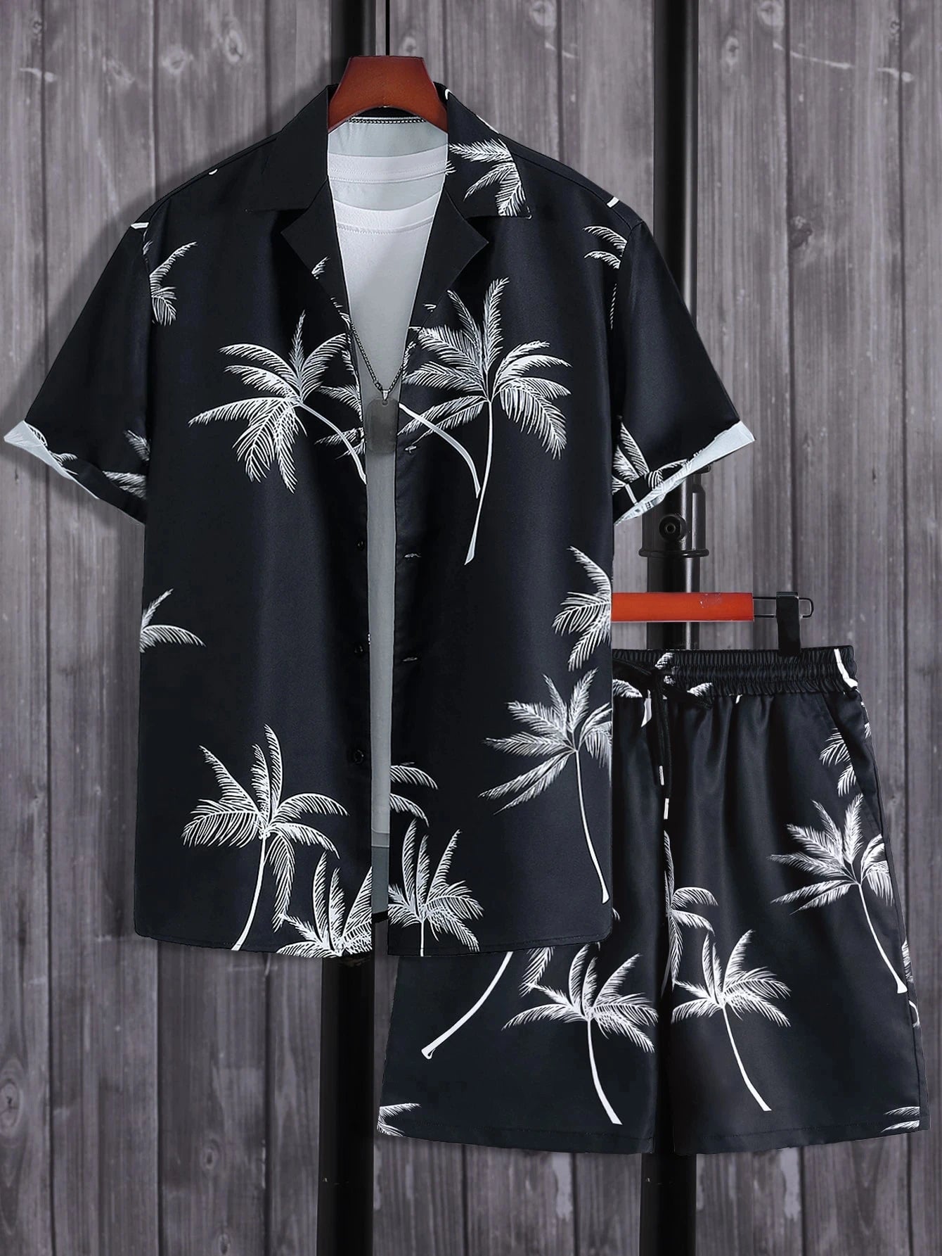 Hawaiian Coconut Tree Print Men's Shirt and Shorts Two-Piece Set Casual Vacation Men's Shirt Set Short Sleeve Button Shirt