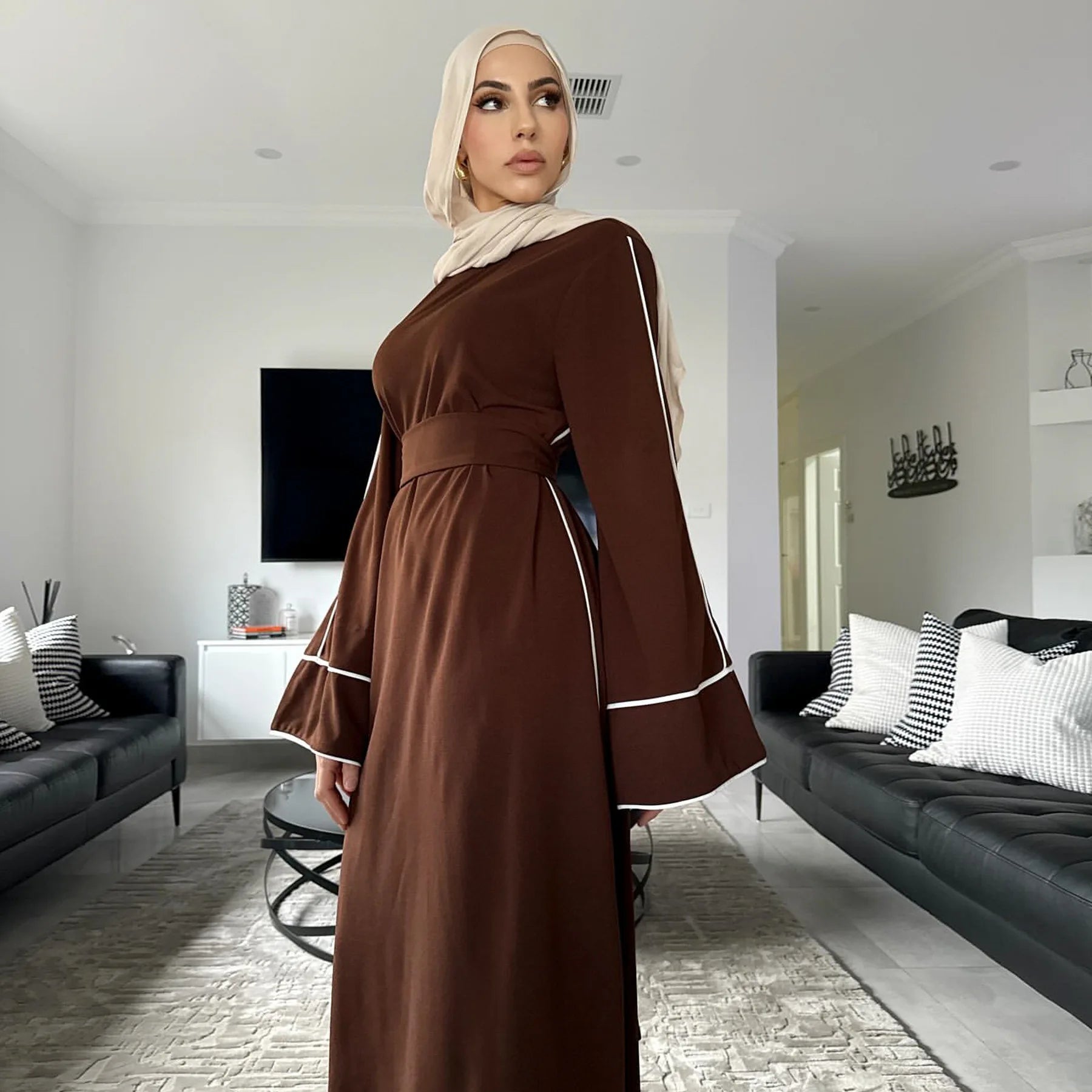 New Green Kaftan Abaya Wear Belted Design Catering to Islamic Modest Style in  Daily Life